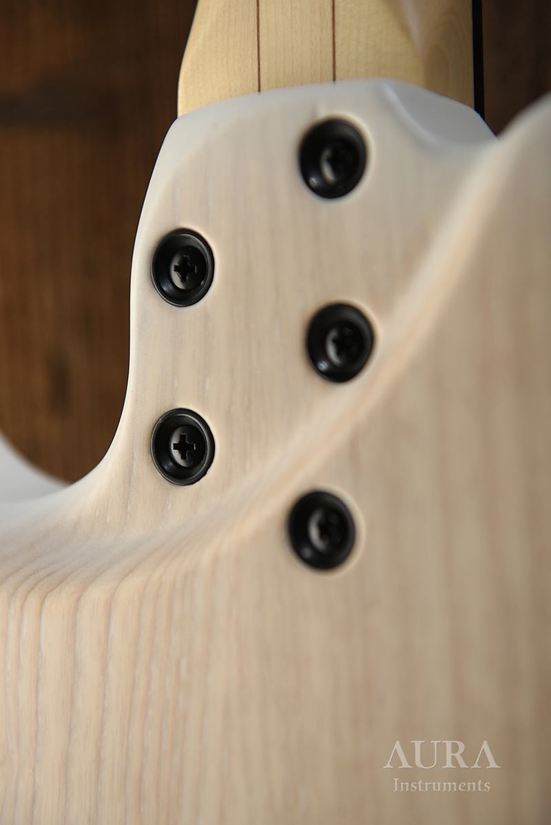 Guitar Aura Baritone Winter detail 4